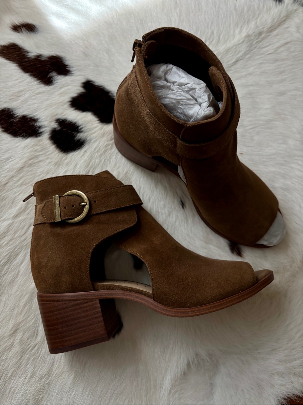 Sole Society Women’s Brown Suede Cutout Ankle Boots w/ buckle Tracy Tobacco 10